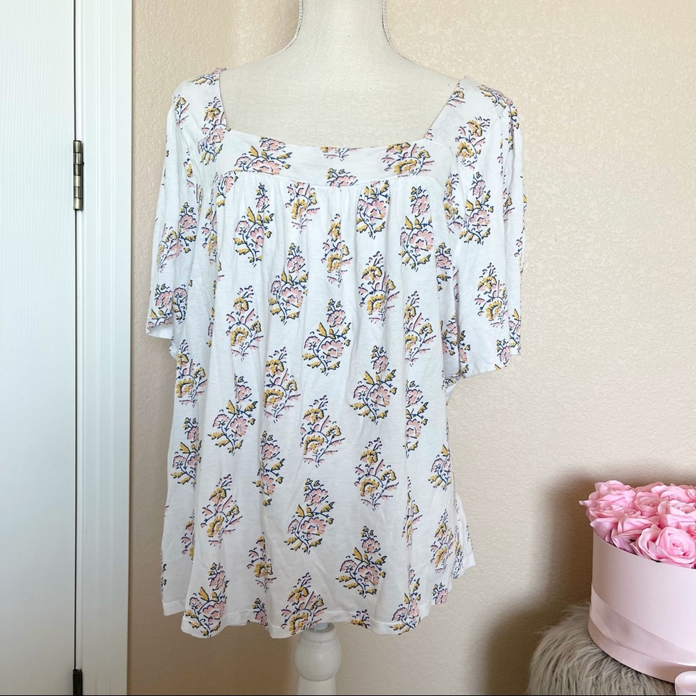 Lucky brand white floral loose fit top small